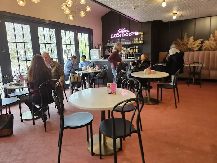 Mrs. London's Bakery & Cafè Picture 6