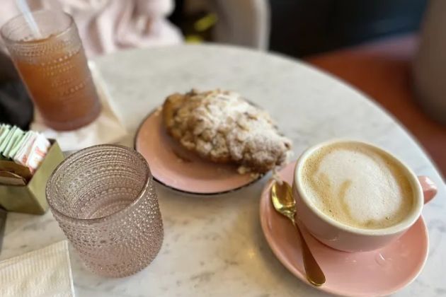 Mrs. London's Bakery & Cafè