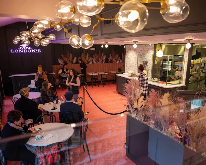 Mrs. London's Bakery & Cafè Picture 3