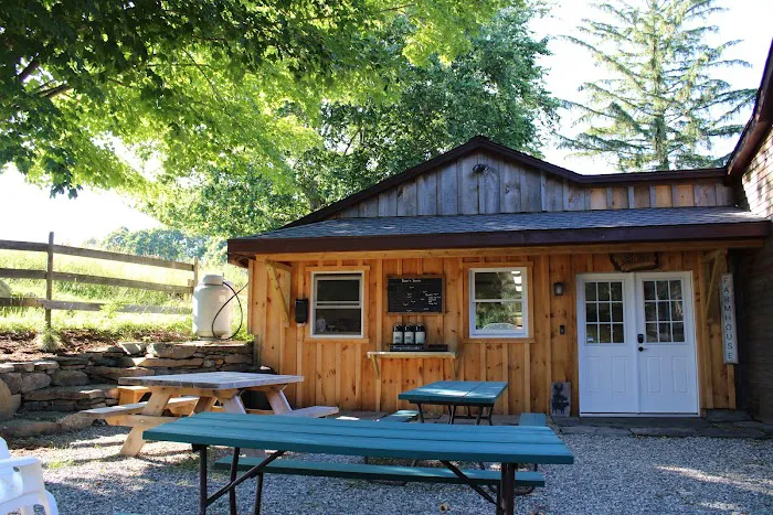 Farmhouse Bake Shoppe Picture 3