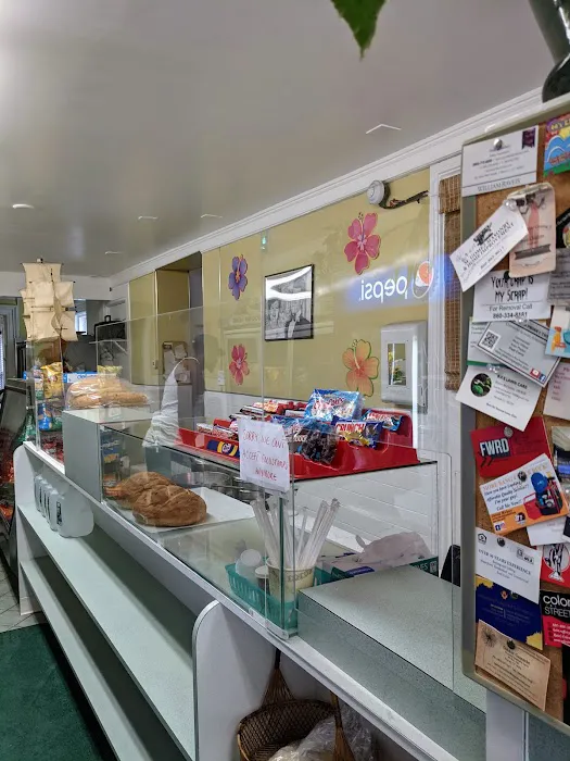 D'Elia's Bakery & Grinder Shop Picture 9