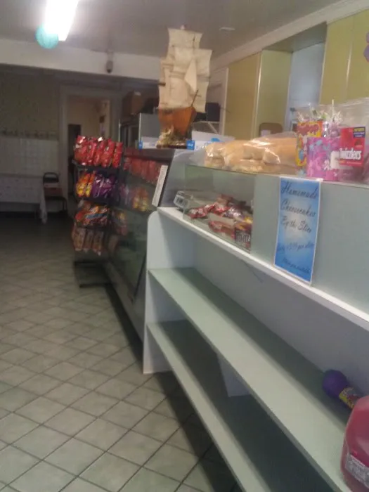 D'Elia's Bakery & Grinder Shop Picture 10