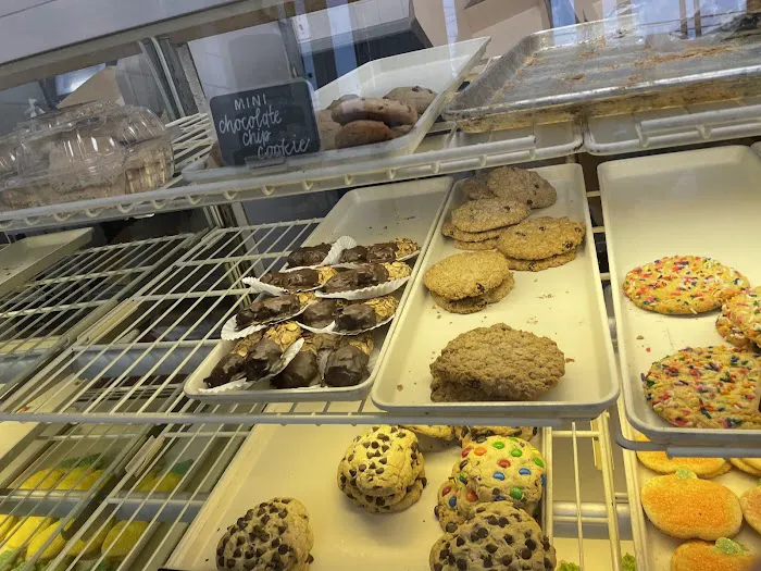 Borrelli's Pastry Shop Picture 3