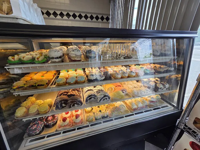 Borrelli's Pastry Shop Picture 2