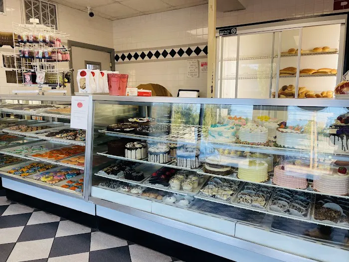 Borrelli's Pastry Shop Picture 6