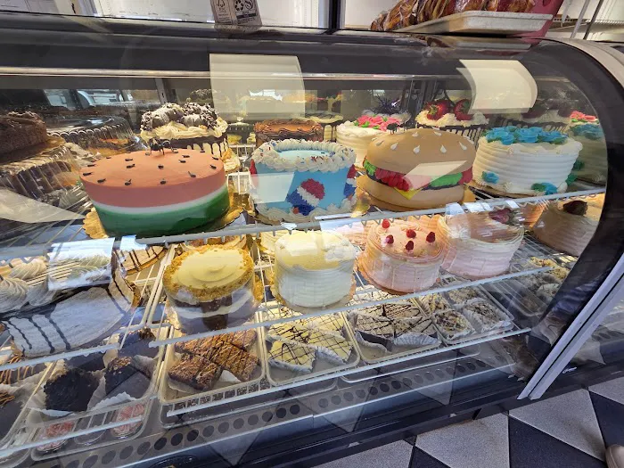 Borrelli's Pastry Shop Picture 5
