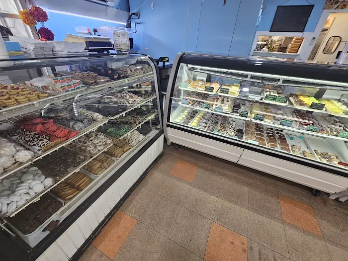 Giuliano's Bake Shop Picture 3