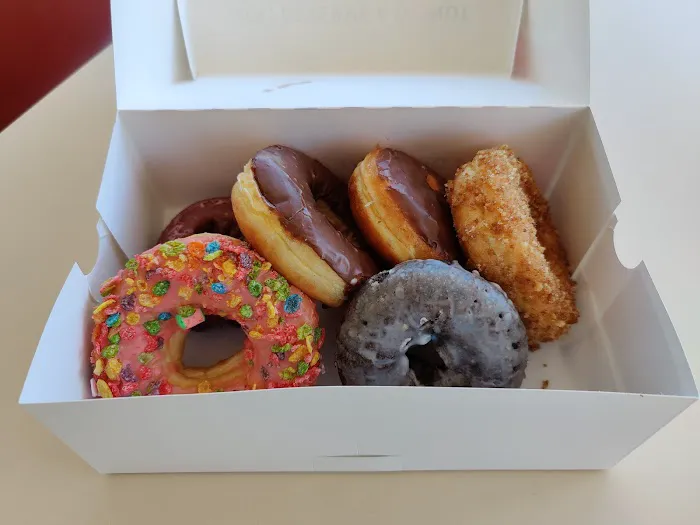 Master Donuts of West Warwick Picture 1