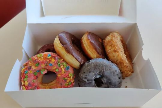 Master Donuts of West Warwick