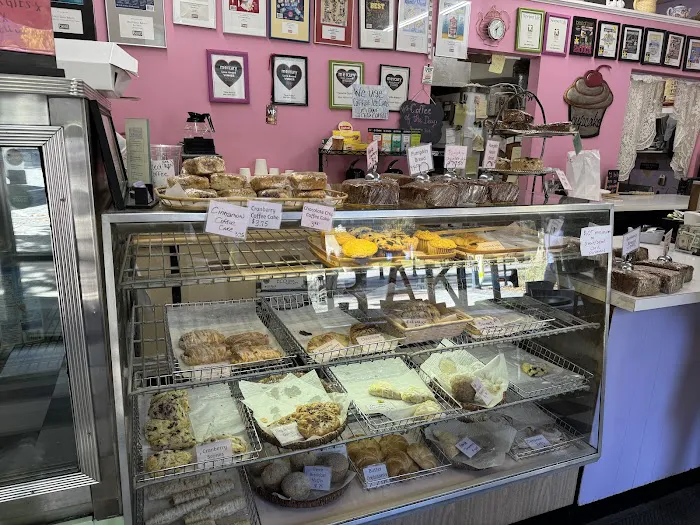 Mad Hatter Bakery Picture 3