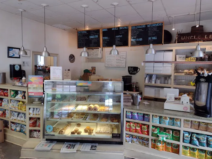 Uncle Leo’s & Rosny Cafe In Georgetown Picture 1