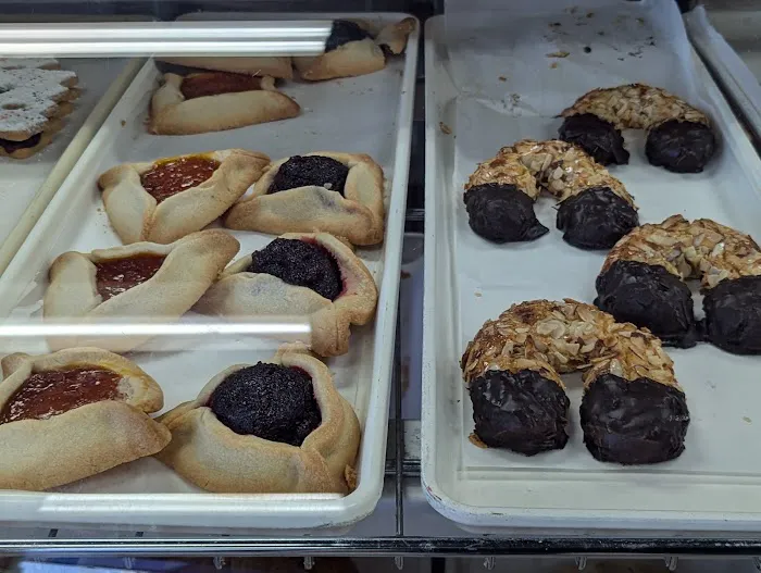 Bedford Bagel & Bakery Picture 9