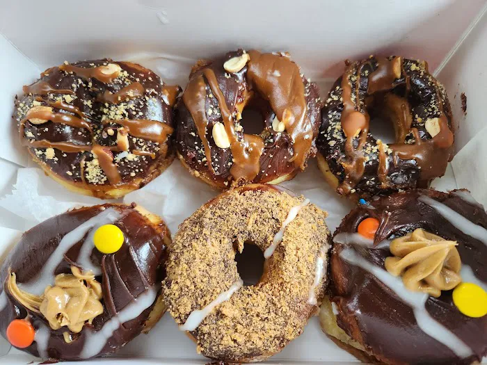 Dixie Donut Shop Picture 6