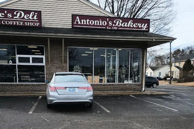 Antonio's Bakery & Charlie's Deli