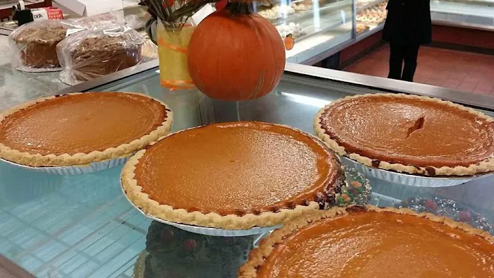DeLuise Bakery Picture 1