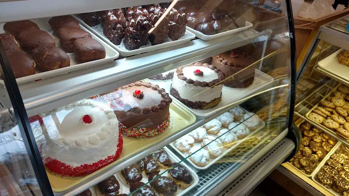 Yorktown Pastry Shop Picture 2