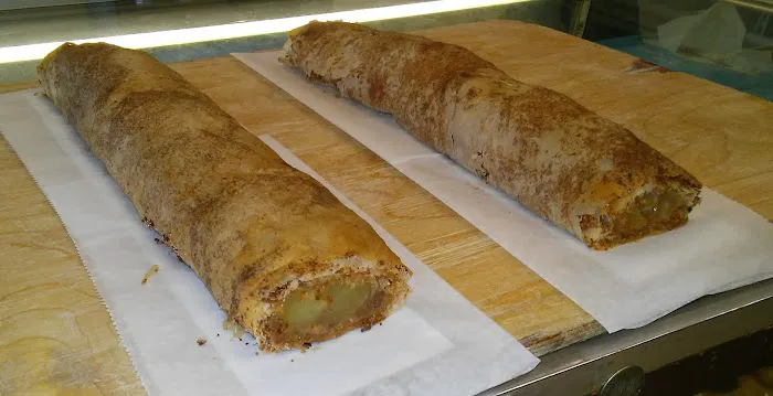 Yorktown Pastry Shop Picture 7
