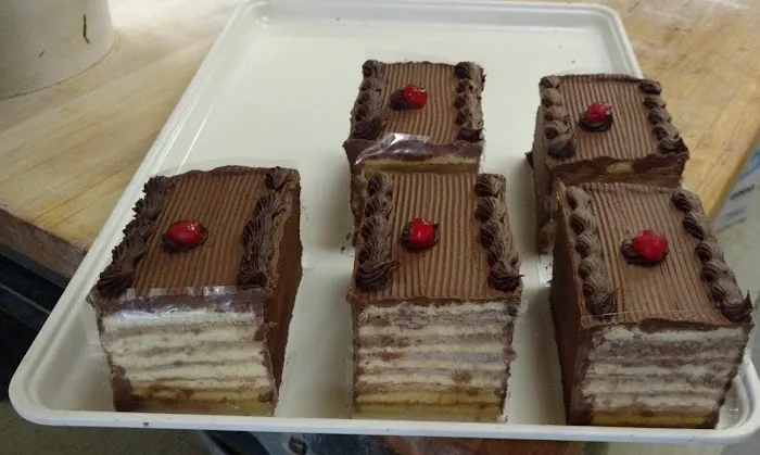 Yorktown Pastry Shop Picture 9