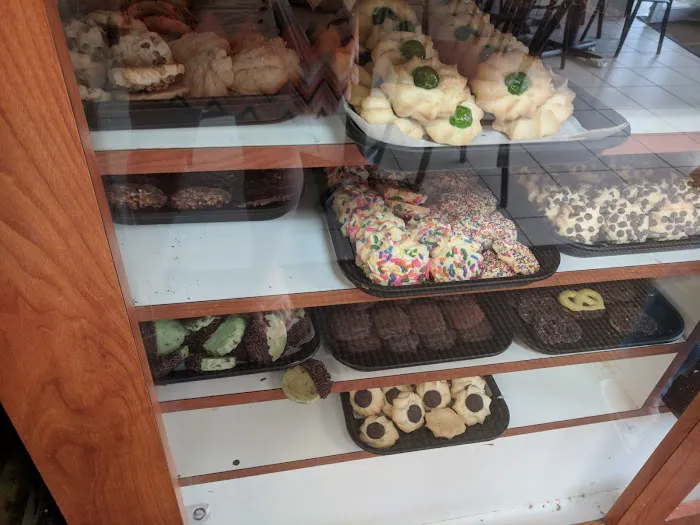 Cafe Piccolo Pastry & Bagels Picture 9