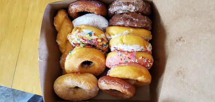 Beach Donut Shop Picture 1