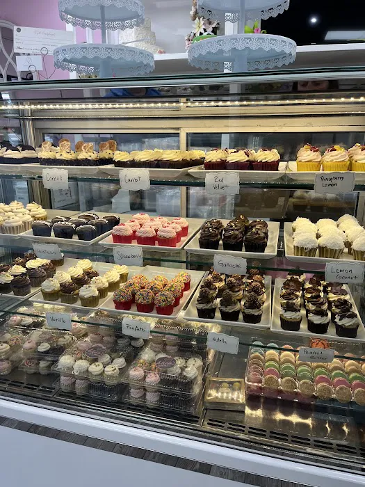 Alina's Cakes and Cookies Picture 3