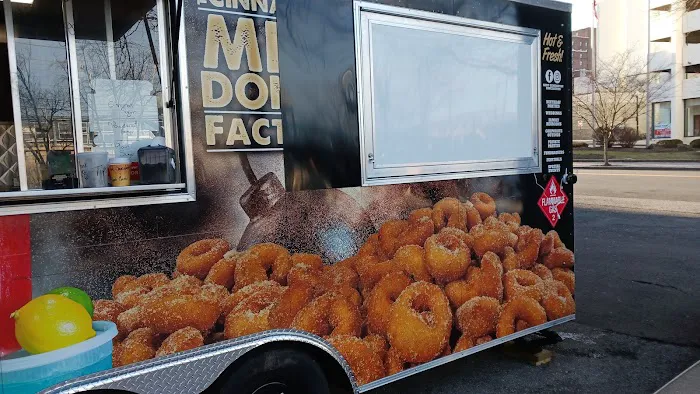 The Cinnabomb Mini-Donut Factory Picture 2