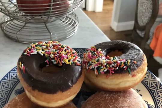 Doughnut Inn