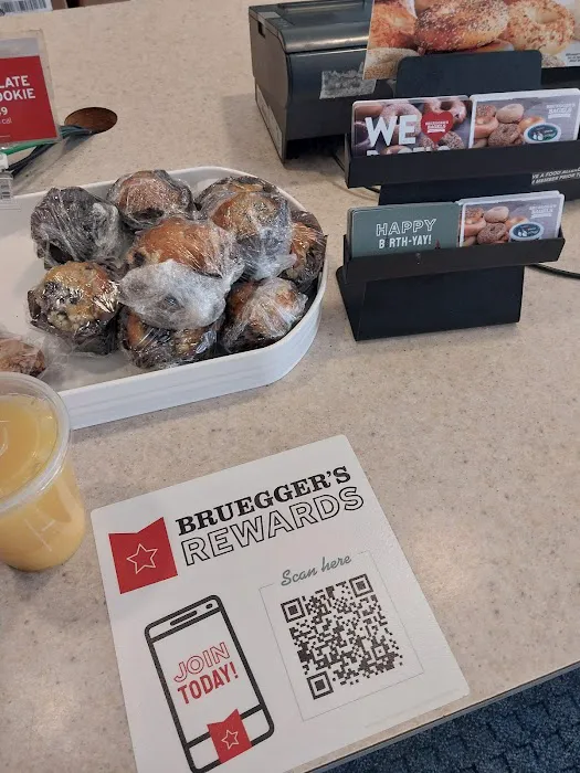Bruegger's Bagels Picture 9