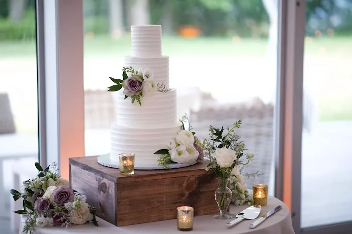 The Cake Boutique by Lauren Picture 2