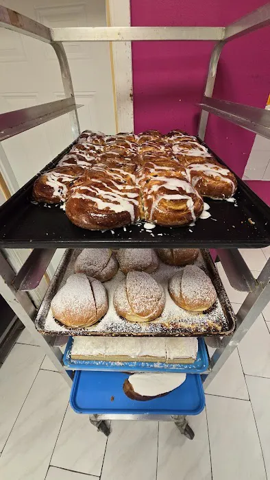 The Azteca Bakery Picture 3