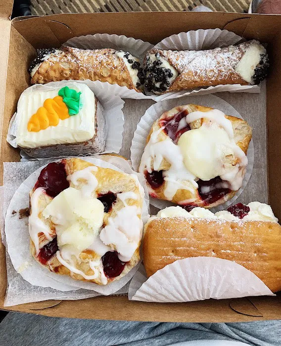 Calvitto's Pizza & Bakery Picture 3