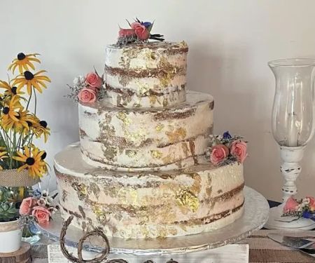 Creative Cakes By Donna