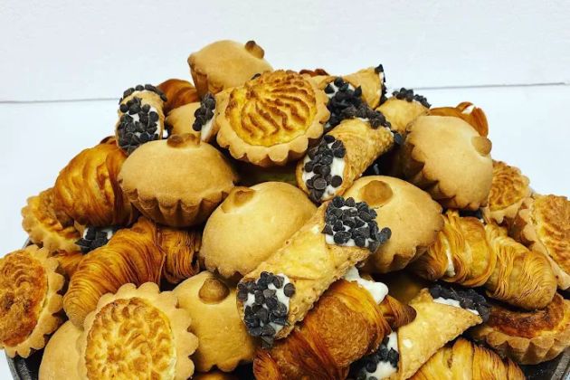 Cannoli Truck