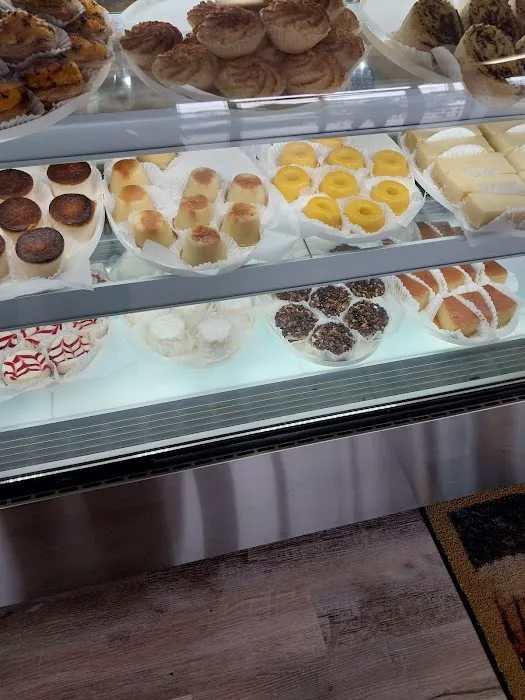 Rikopan Brazilian and Portuguese Bakery Picture 6