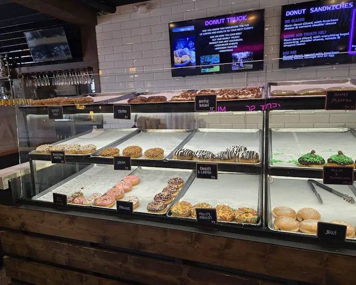 Grounds Donut House Picture 4