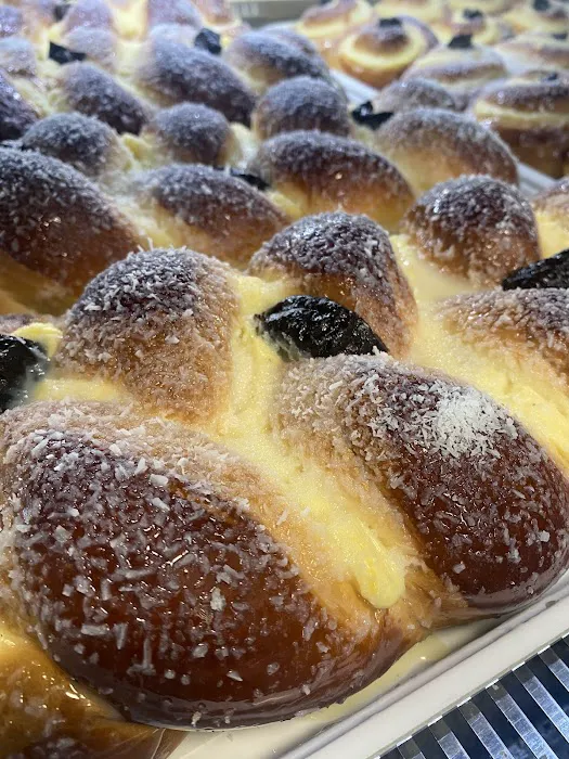 Ele-Fant Bakery Picture 2