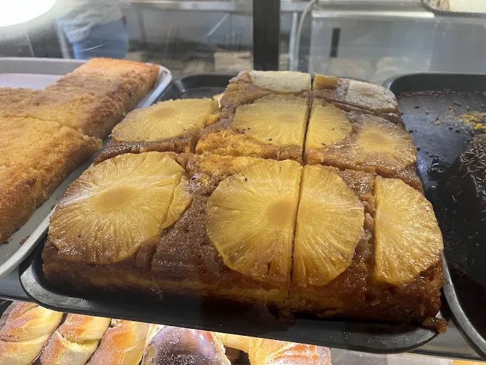 Ele-Fant Bakery Picture 10
