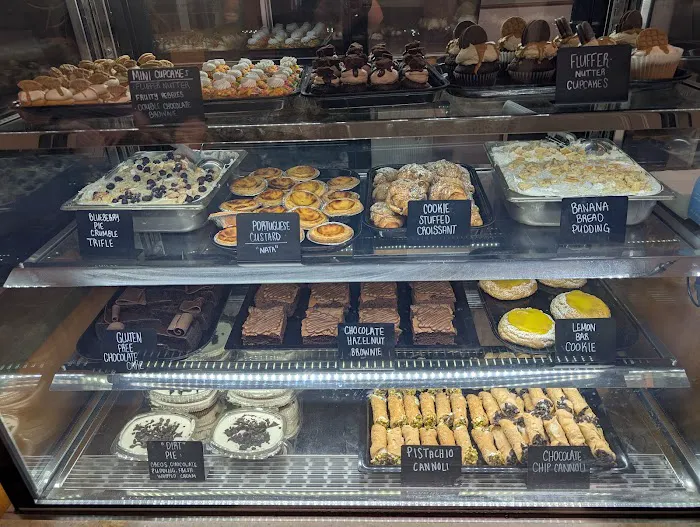 Til Dusk Cafe and Bakery Picture 1