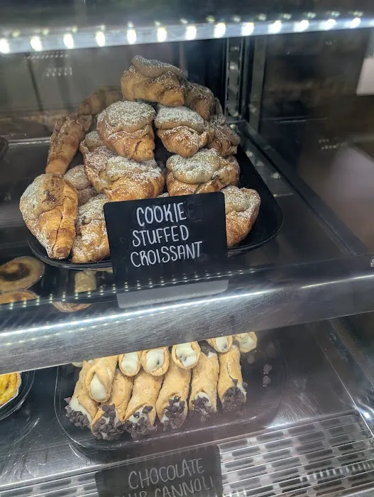 Til Dusk Cafe and Bakery Picture 5