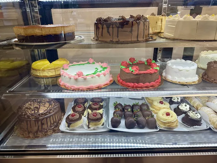 Familia Vallejos Bakery Picture 3
