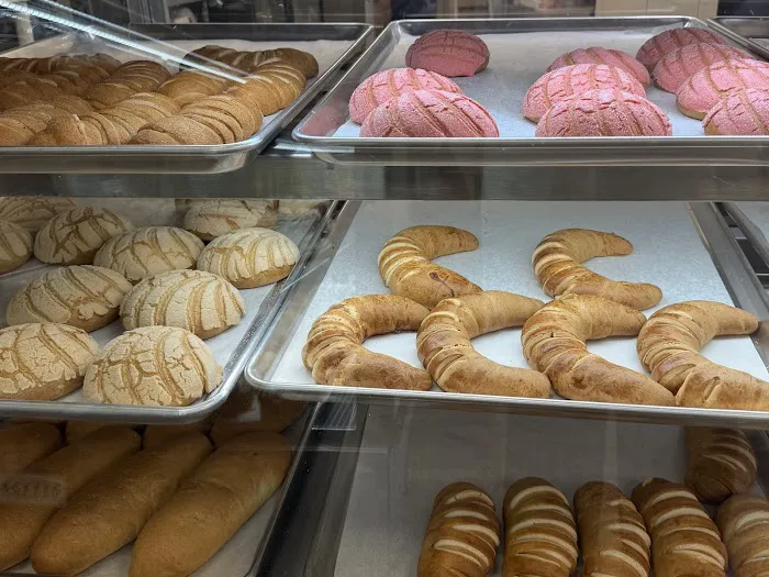 Familia Vallejos Bakery Picture 4
