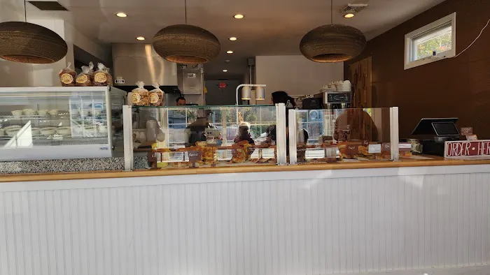 Deke's Bagels Picture 4