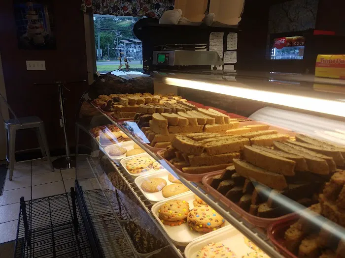 Cheri's Bakery Picture 6