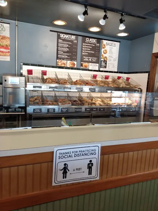Bruegger's Bagels Picture 6