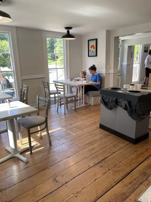 Uncle Matt's Bakery and Cafe Picture 1