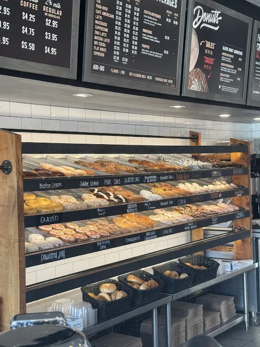 Donut Crazy Shelton Picture 1