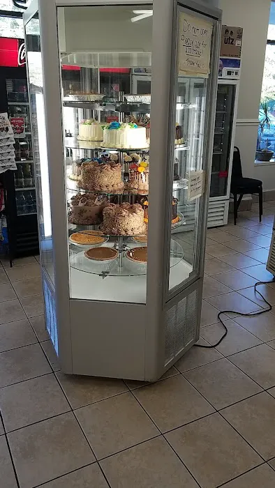 Chaves Bakery & Deli Picture 7