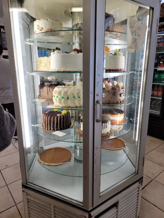 Chaves Bakery & Deli Picture 9