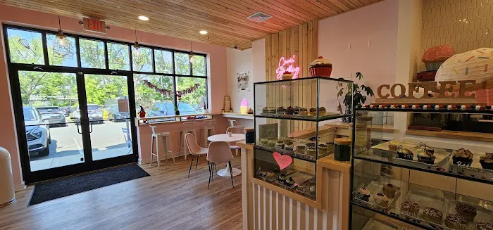 Luzara Sweets Picture 5