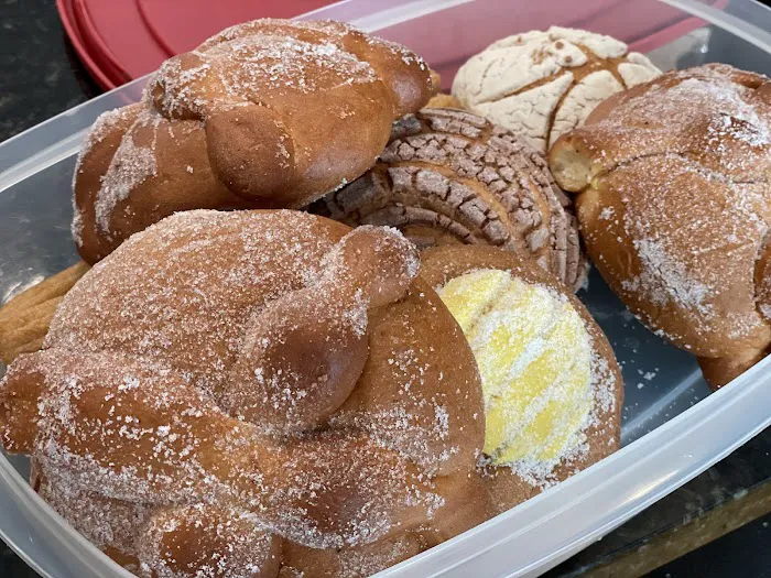 La Mexicana Bakery Picture 10